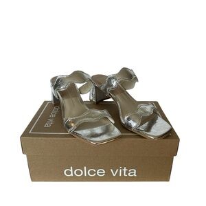 Dolce Vita Ilva Mid Heel (2.5) Silver Strappy Slip on Block Heel Sandals Sz 7.5